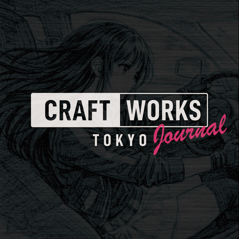 車のブレーキペダルとアクセルペダル。停止という「結果」が出るまでの「経過」において、路面情報や荷重移動を読み取ることの重要性を象徴するビジュアル。